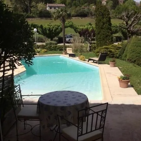 House Lamagdelaine - 2 Pers, 140 M2, 2/1 בית נופש *