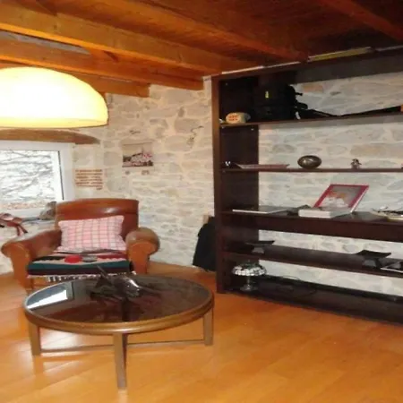 House Lamagdelaine - 2 Pers, 140 M2, 2/1 בית נופש